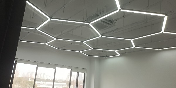 办公楼空调系统耗电量