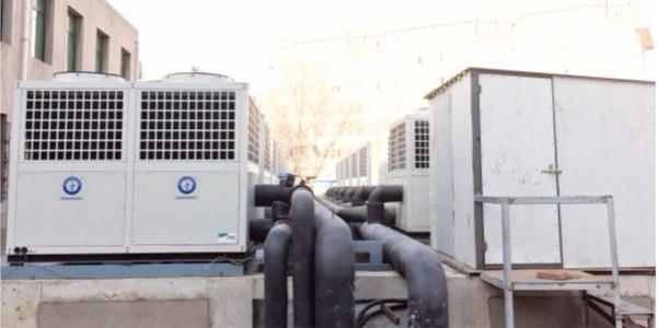 空气源热泵供暖安装简单使用和维护要点！
