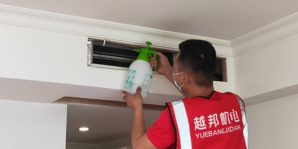 清洗中央空调风口和滤网，谁都可以吗-上海中央空调维护保养